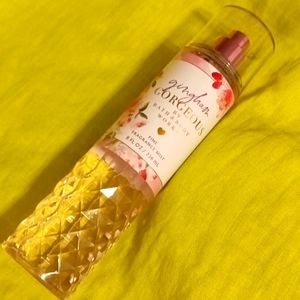 Bath and body Works . 8 Fl. Oz "Gingham Gorgeous"